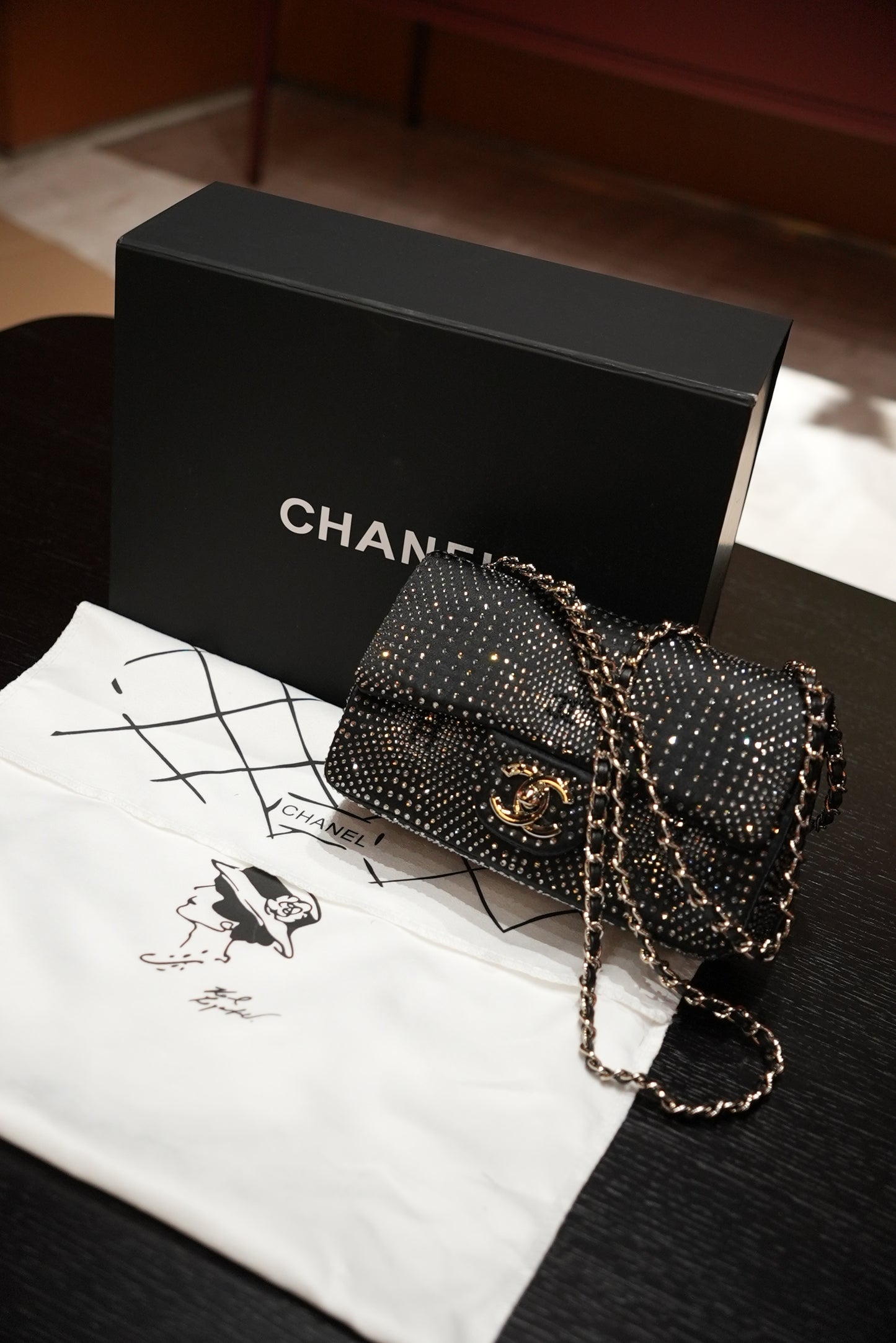 CHANEL E-8